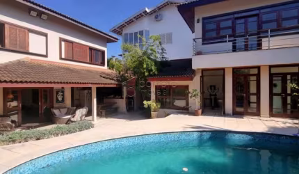 CASA DE ALTO PADRÃO À VENDA NO CONDOMÍNIO SANTA TERESA EM JUNDIAÍ/SP