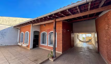 CASA SOBRADO COM 04 DORMITÓRIOS À VENDA NO BAIRRO JARDIM DAS CARPAS - JUNDIAÍ/SP