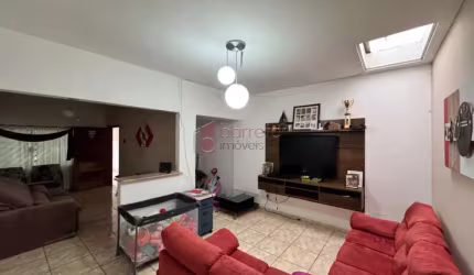 CASA SOBRADO COM 03 DORMITÓRIOS À VENDA NO BAIRRO VILA GRAFF - JUNDIAÍ/SP