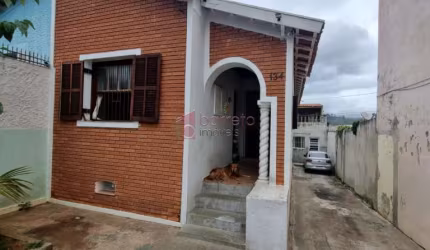 CASA COM EDÍCULA, DE USO MISTO À VENDA NA VILA ARENS EM JUNDIAÍ/SP