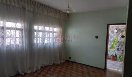Casa com Edicula para LOCAÇÃO ou VENDA em Jundiaí SP bairro Vianelo 283m² (em frente ao Mercadão Municipal)