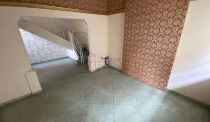 CASA COMERCIAL À VENDA COM 6 SALAS NO CENTRO DE JUNDIAÍ - SP.