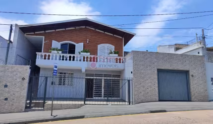 CASA SOBRADO COM EDÍCULA PARA LOCAÇÃO OU VENDA  NO JARDIM PACAEMBU EM JUNDIAÍ/SP