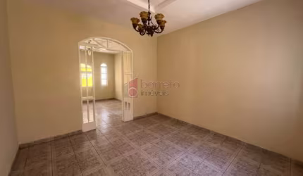 CASA À VENDA OU LOCAÇÃO, BAIRRO VILA MARINGÁ, JUNDIAÍ