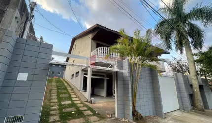 CASA À VENDA NO CONDOMÍNIO JARDIM EUROPA COM 800M² DE TERRENO E 600M² DE ÁREA CONSTRUÍDA - BAIRRO NOVO MUNDO - JUNDIAÍ/SP