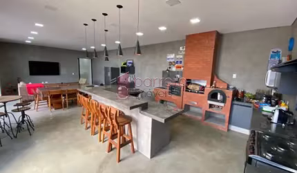 EXCELENTE CASA DE ALTO PADRÃO À VENDA NO CONDOMÍNIO PORTAL DA COLINA EM JUNDIAÍ / SP