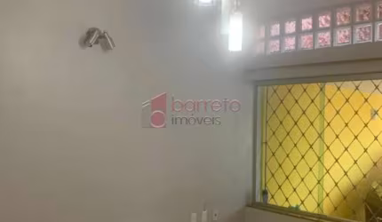 Casa para LOCAÇÃO em Jundiaí SP bairro Vianelo 138m² 3 dorms (1 suíte) Sala ampla. Cozinha. 3 Wc's. Quintal e 2 vgs!