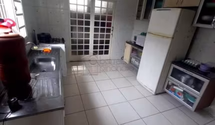 Casa para venda, no bairro Jardim do Lago, em Jundiaí