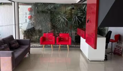 Casa/Salões Comerciais para VENDA em Jundiaí SP bairro Chácara Urbana Salas amplas com armário embutido. Cozinha. Banheiros. 4 vagas!