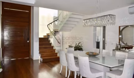 CASA EM CONDOMÍNIO DE ALTO PADRÃO