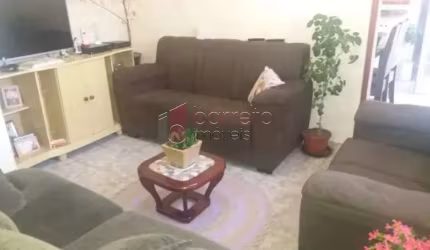 CASA Á VENDA, LOCALIZADO NO JUNDIAÍ MIRIM, JUNDIAÍ SP.