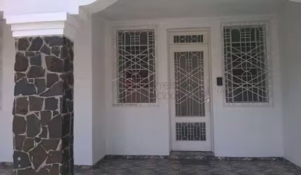 CASA SOBRADO DE 03 ANDARES PARA LOCAÇÃO COMERCIAL NO CENTRO DE JUNDIAÍ/SP