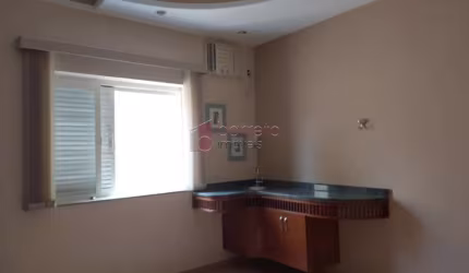 CASA COMERCIAL PARA LOCAÇÃO LOCALIZADO NA VILA BOAVENTURA, JUNDIAÍ