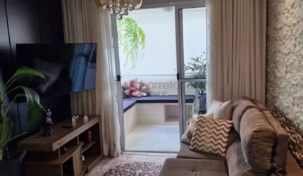 APARTAMENTO MOBILIADO À VENDA NO CONDOMINÍO ROYAL GARDEN - BAIRRO HORTO SANTO ANTÔNIO EM JUNDIAÍ/SP