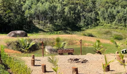 AMPLO SITIO PLANO DE 4.500m²