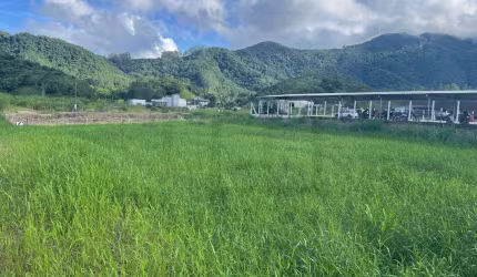 AMPLO TERRENO DE 1.338,95m² NO AIMORÉ