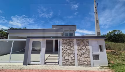ESPETACULAR CASA COM 3 DORMITÓRIOS SENDO 1 SUÍTE COM CLOSET