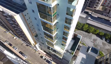 BELISSÍMA COBERTURA DE 240m² DE ÁREA PRIVATIVA COM QUATRO SUÍTES NO CENTRO DE BALNEÁRIO CAMBORIÚ