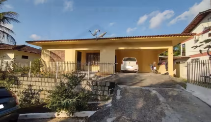 CASA DE ALVENARIA DE 143m² COM TRÊS DORMITÓRIOS SENDO UMA SUÍTE