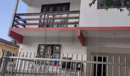 CASA DE ALVENARIA DE 180m² COM TRÊS DORMITÓRIOS SENDO UMA SUÍTE