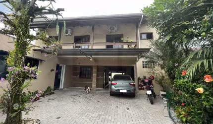 CASA DE ALTO PADRÃO DE 280m² COM 3 DORMITÓRIOS