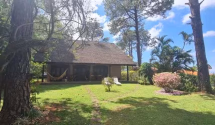 Imóvel para aluguel possui 300 metros quadrados com 5 quartos em Pinheiral I - Atibaia - SP