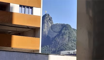Apartamento com 2 quartos à venda em Botafogo - RJ