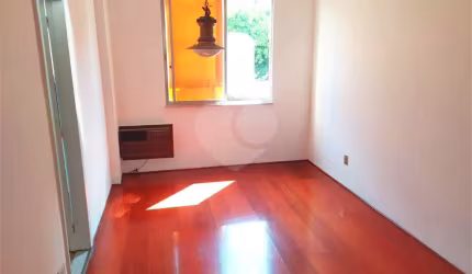Apartamento com 2 quartos à venda em Tijuca - RJ