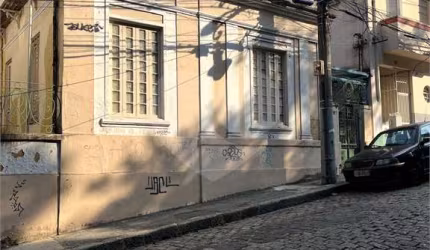 Casa com 2 quartos à venda em Santa Teresa - RJ