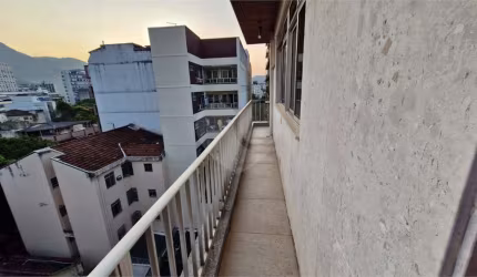 Apartamento com 3 quartos à venda em Tijuca - RJ