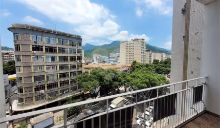 Apartamento com 3 quartos à venda em Rio Comprido - RJ
