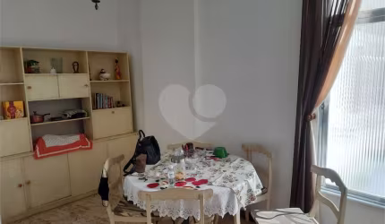 Apartamento com 2 quartos à venda em Botafogo - RJ