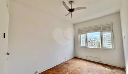 Apartamento com 3 quartos para locação em Tijuca - RJ