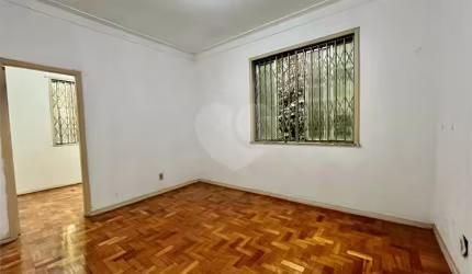 Apartamento com 2 quartos para locação em Tijuca - RJ