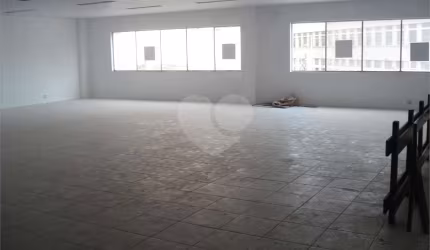 Prédio inteiro à venda ou para locação em Saúde - RJ