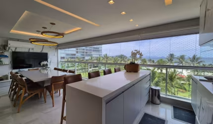 Apartamento Pé na Areia com vista para o mar (Decorado) à Venda na Riviera de São Lourenço.