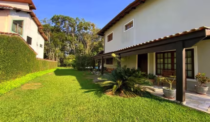 Linda Casa para Locação Temporada Natal e Réveillon 2024/25 na Riviera de São Lourenço.