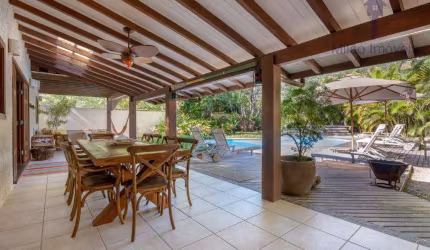 Casa 4 suítes à venda, 588 m² - B Sahy em São Sebastião/SP
