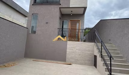 Oportunidade    casa a venda com piscina no bairro portal dos ipês em Cajamar SP