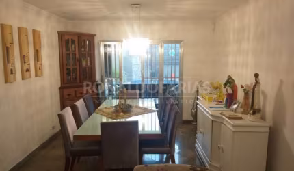 Sobrado a venda com 230 m² em  Interlagos