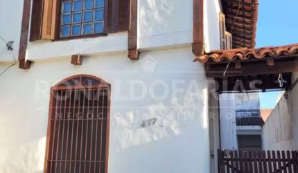 Sobrado a venda com 03 dormitórios na região de Interlagos.