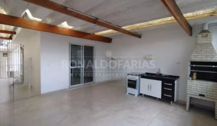 Casa à Venda na Cidade Dutra com 4 Dormitórios Suítes e 2 Vagas de Garagem