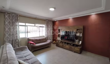 Casa a Venda na Cidade Dutra com 3 Dormitórios 1 Suíte e 2 Vagas com Edícula