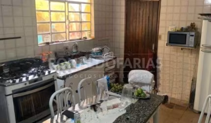 Casa terrea a venda com 96 m² 02 dormitórios na bairro cidade dutra
