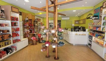Prédio Comercial com 250m² à Venda em Socorro / Interlagos.!
