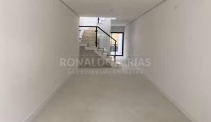 Sobrado a venda com  120 M²,03 suítes na região de santo Amaro