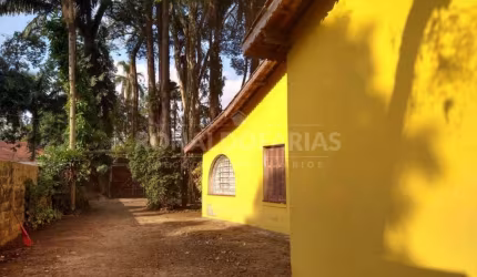 Casa Térrea em terreno Grande no Jardim Represa, bem arborizado região tranquila