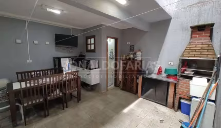 Sobrado Vende=se 4 dormitórios, 2 suites  Socorro