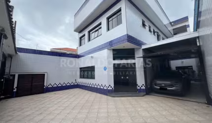 Prédio Comercial á venda na Av. Interlagos com 336m² de área construída.