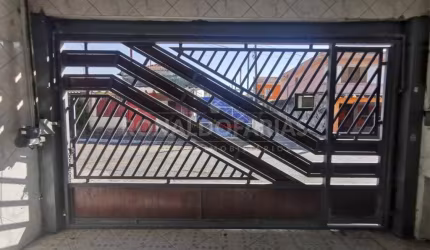 Vende-se 2 casas para Renda, no mesmo terreno 2 quartos 1 vaga de carro para cada casa